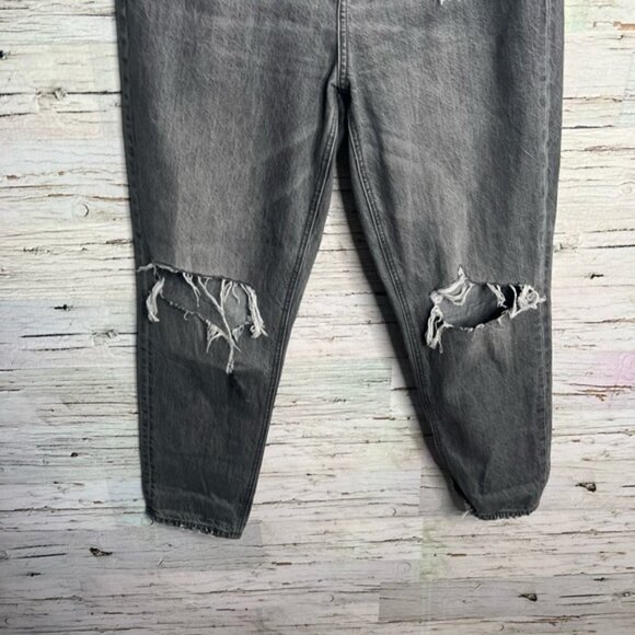 American  eagle mom jeans gray distressed size 6 - Picture 2 of 10